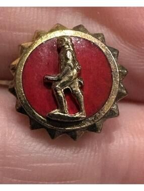 US Army Minute Man Lapel Vintage Pin Tie-Tack Stud Gold-Tone Metal & Red Enamel